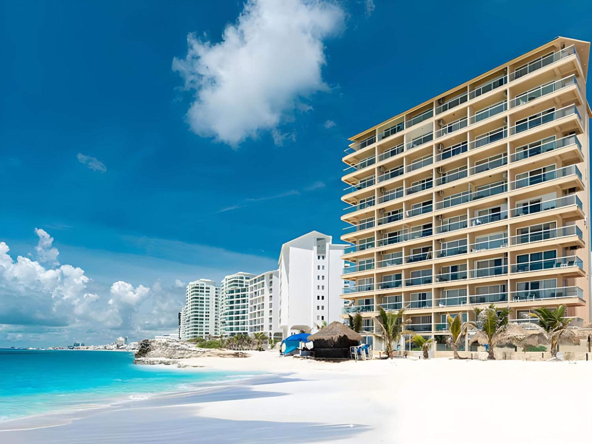 Paradise Beachfront & Nightlife Heart カンクン エクステリア 写真